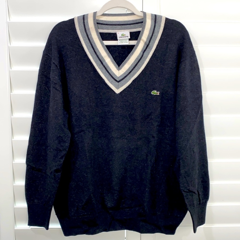 Lacoste v neck cotton and wool sweater size large ( see photos)